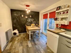 Kiitchen/Diner- click for photo gallery